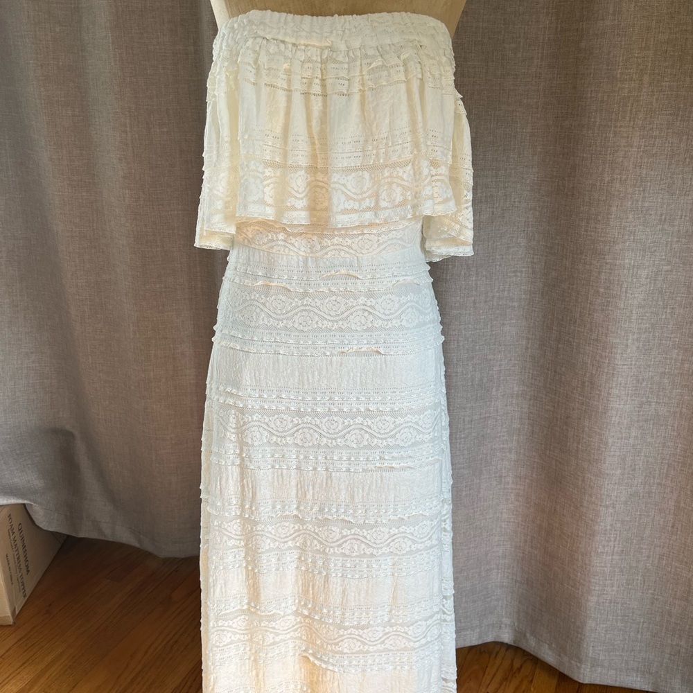 Endless Rose NWT Off-Shoulder Lace Dress